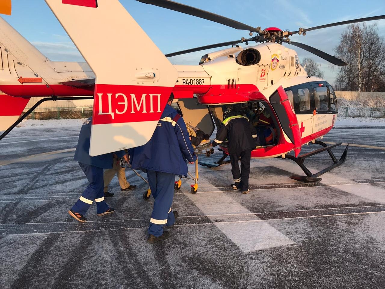Сотрудники Московского авиацентра в декабре спасли 35 человек