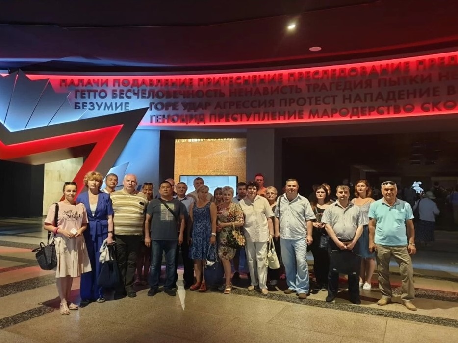 Московские спасатели приняли участие в акции «Свеча памяти»