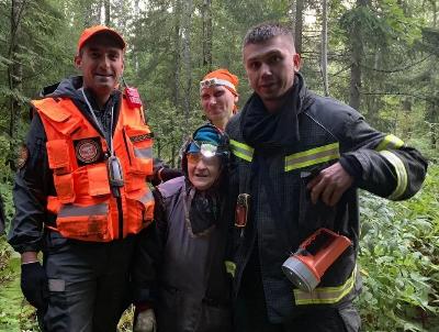Спасатели Московского авиацентра стали участниками поиска потерявшейся в лесу