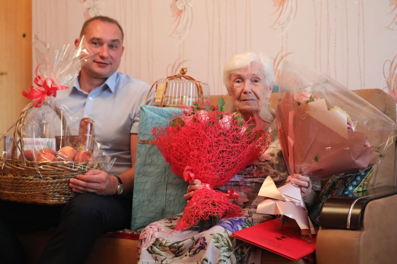 В Общественном совете при УВД по ЮЗАО яркий день – 7 июля исполнилось 98 лет ветерану ВОВ Марии Александровне Бардычевой