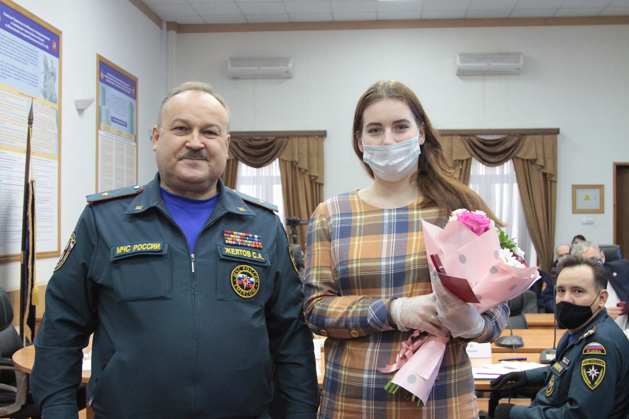 МЧС Москвы собрало за круглым столом столичных добровольцев
