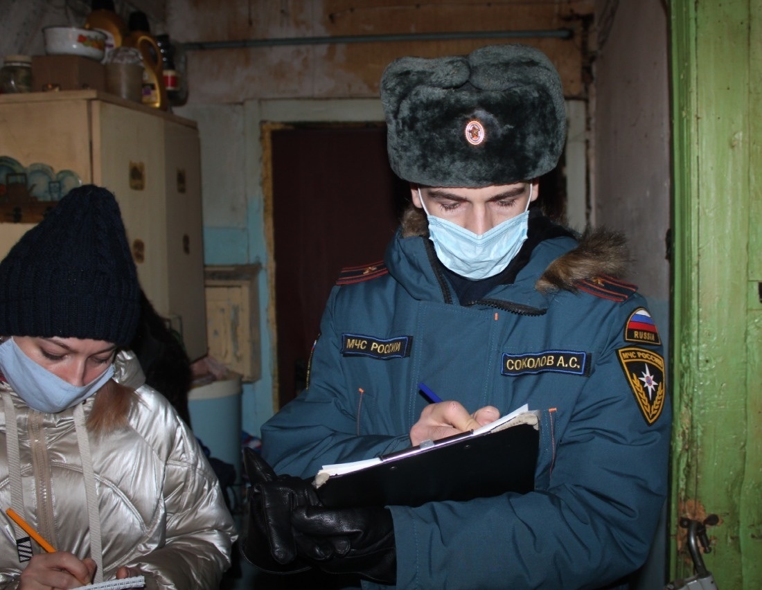 МЧС России проводит профилактические рейды по пожарной безопасности в частном секторе