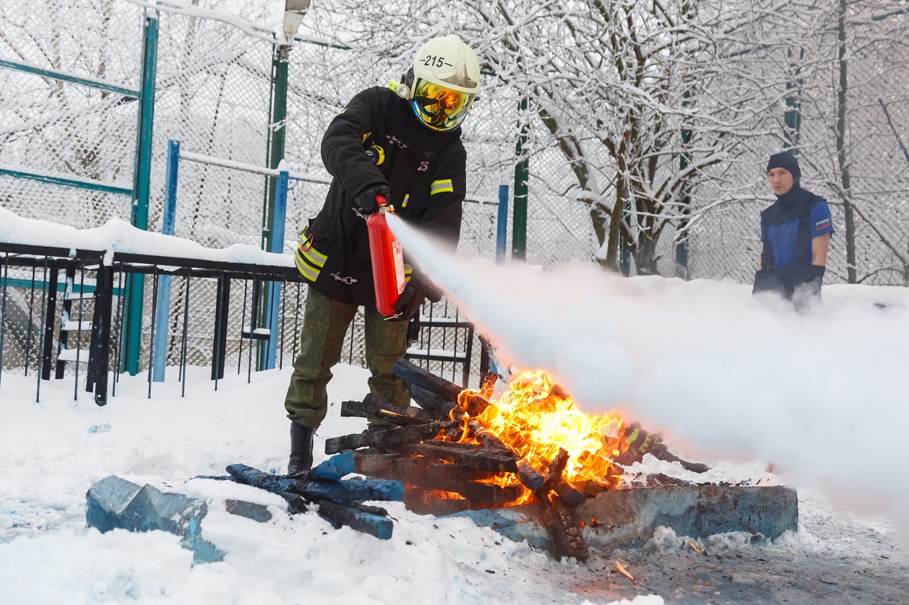 В Москве участников форума «Золотой эполет» познакомили с Федеральной противопожарной службой