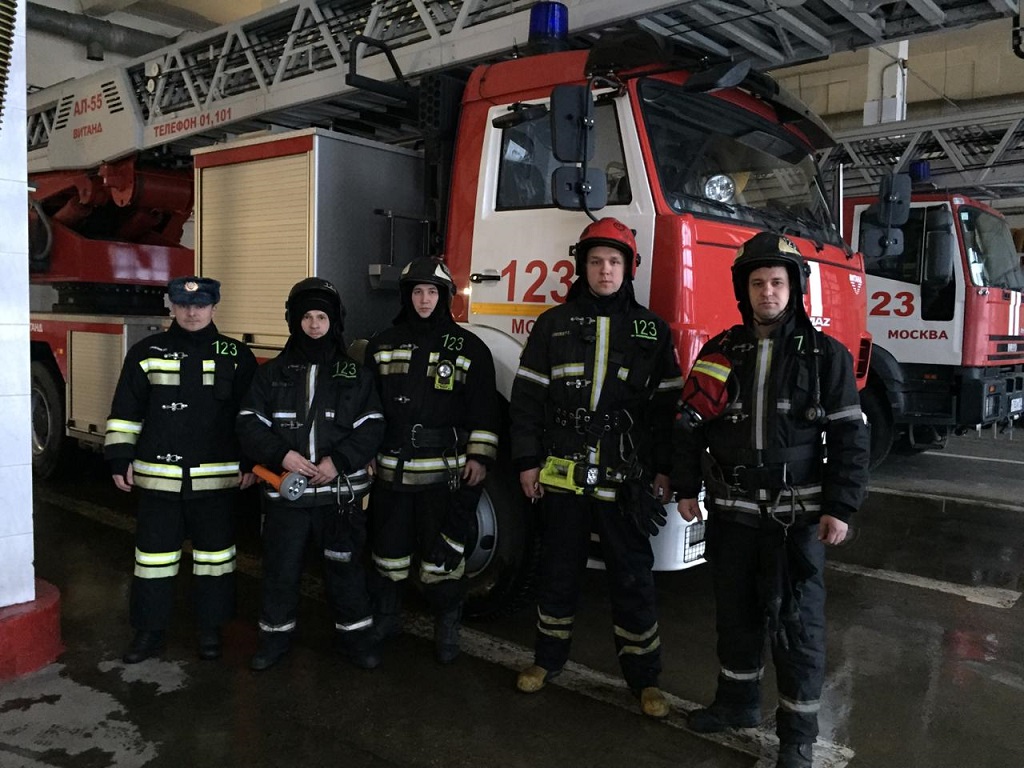 Добровольцы из Гражданско-Патриотического Клуба "КАСКАД" помогли пожарным