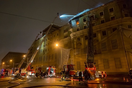 Огнеборцы Москвы ликвидировали крупный пожар  в центре столицы