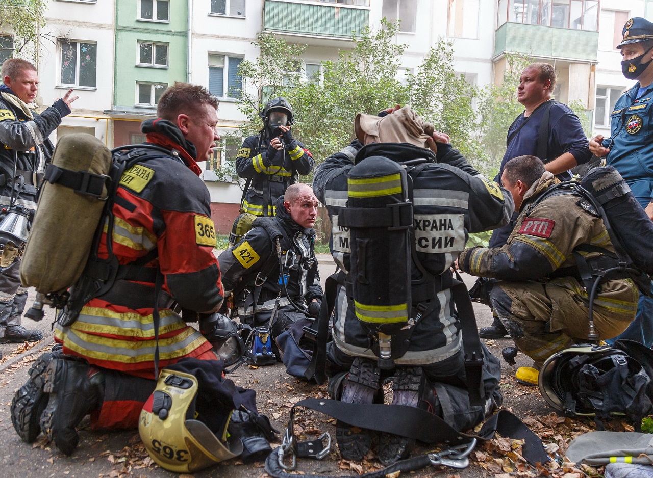 В Москве прошло опытное пожарно-тактическое учение с применением пневматической пеногенерирующей установки «CAFS и Sky Cafs»