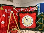 Новогодний интерьер в бутовской школе №1354 придумали и создали ее ученики