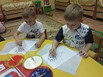 Капоэйра, песочная и каплетерапия помогают малышам детского сада школы №1368 социализироваться, развивают их творческие и физические навыки