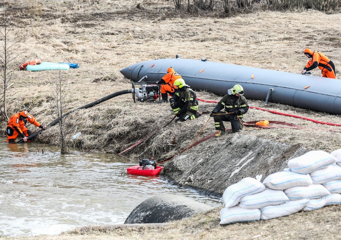 Специалисты Департамента ГОЧСиПБ приняли участие во Всероссийских учениях по ликвидации последствий паводков и природных пожаров