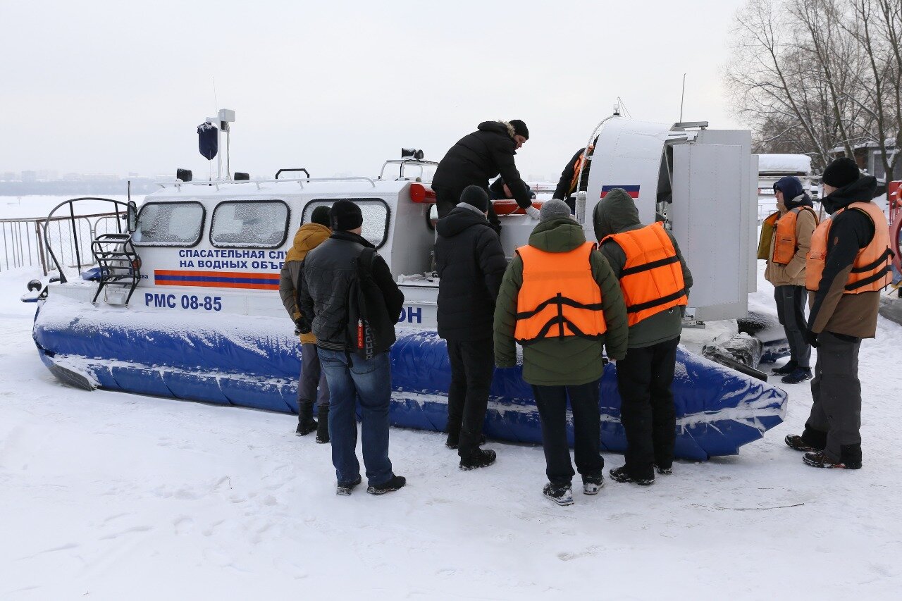 Водные спасатели прошли дополнительную подготовку для управления судами в зимнее время
